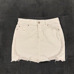 American Eagle White Denim Mini Skirt – Size 10
